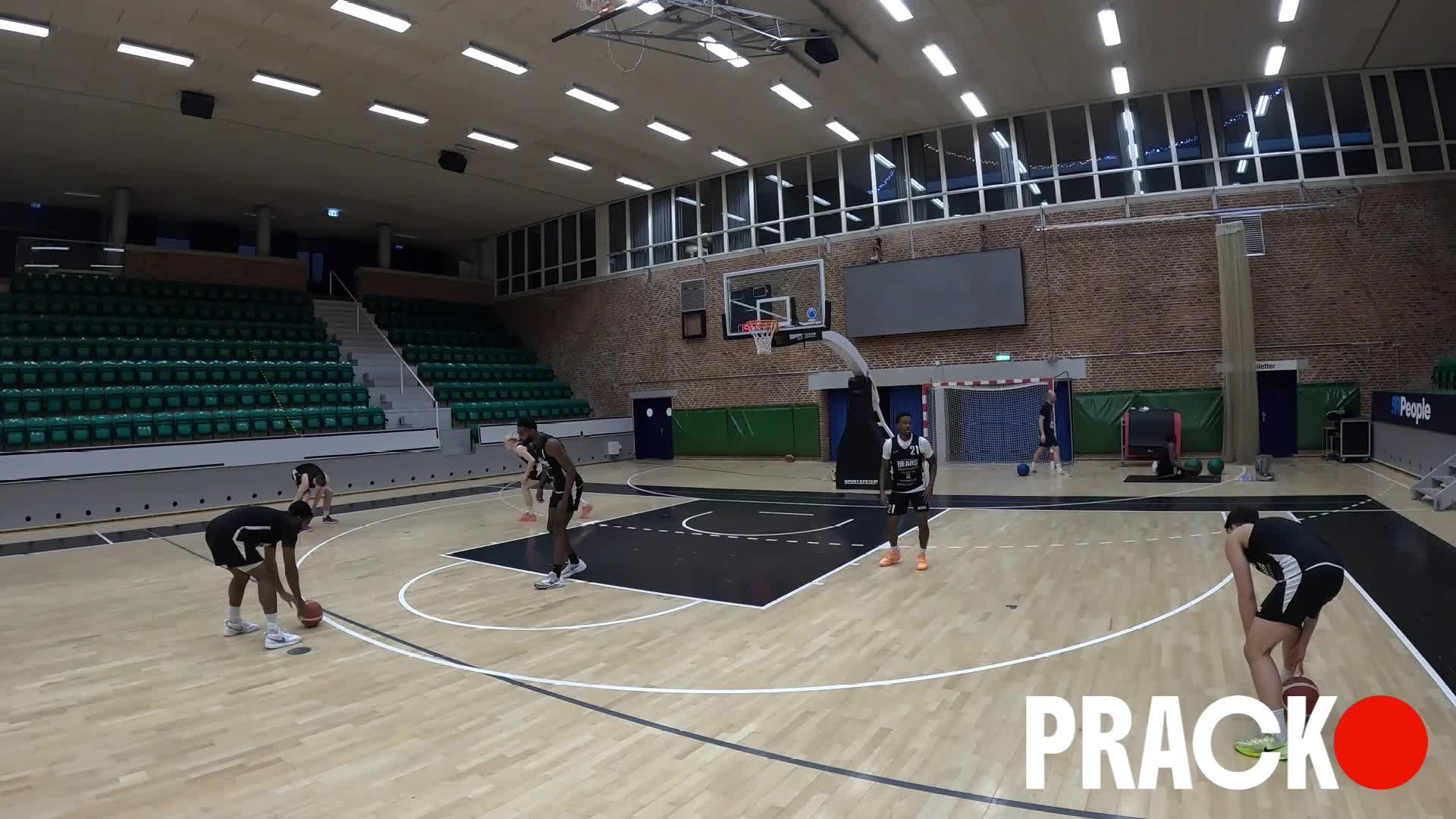 Contest Shooting: figure 8 roll starts thumbnail