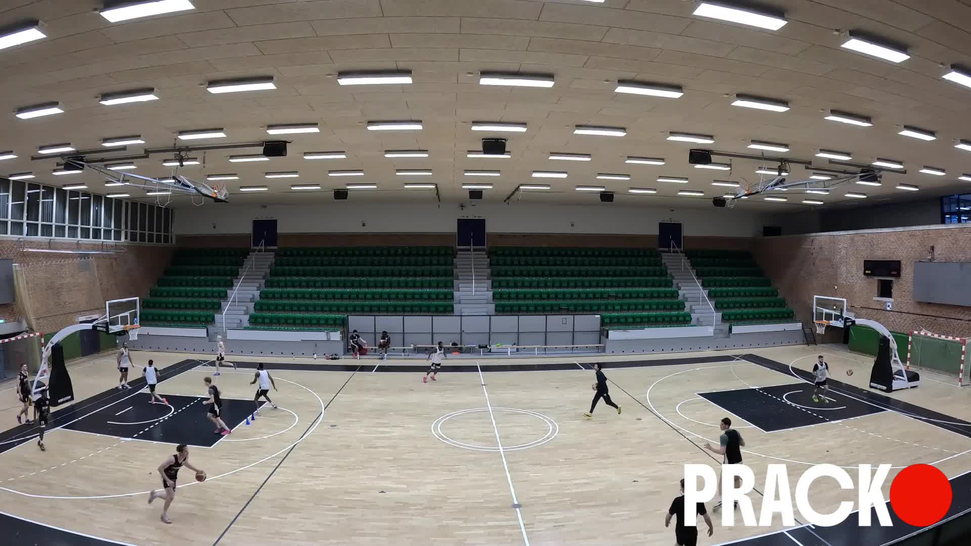 Outlet Passing: advance pass to catch-and-shoot race thumbnail