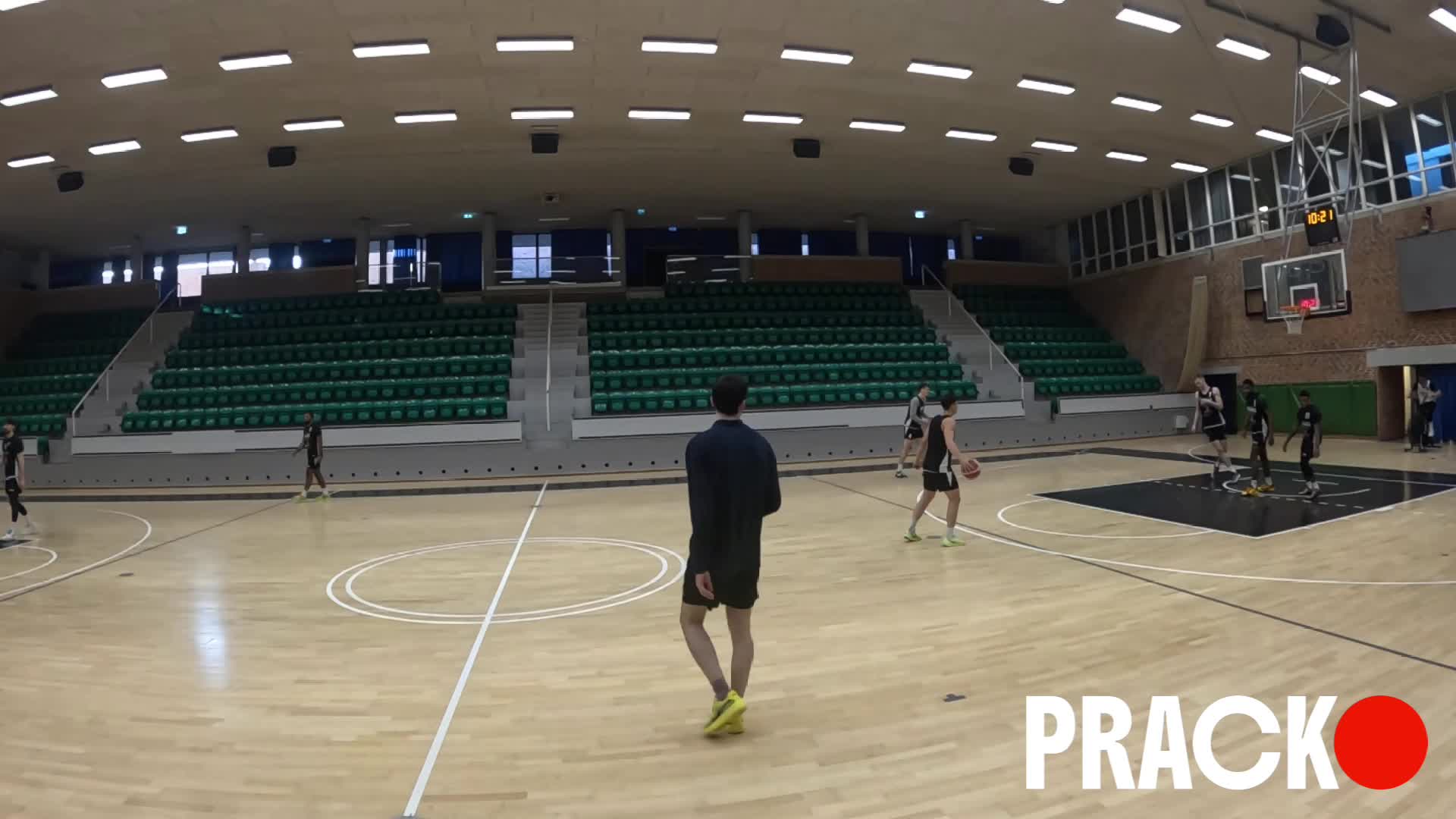 Off the Dribble Shooting: 3 taps live close thumbnail