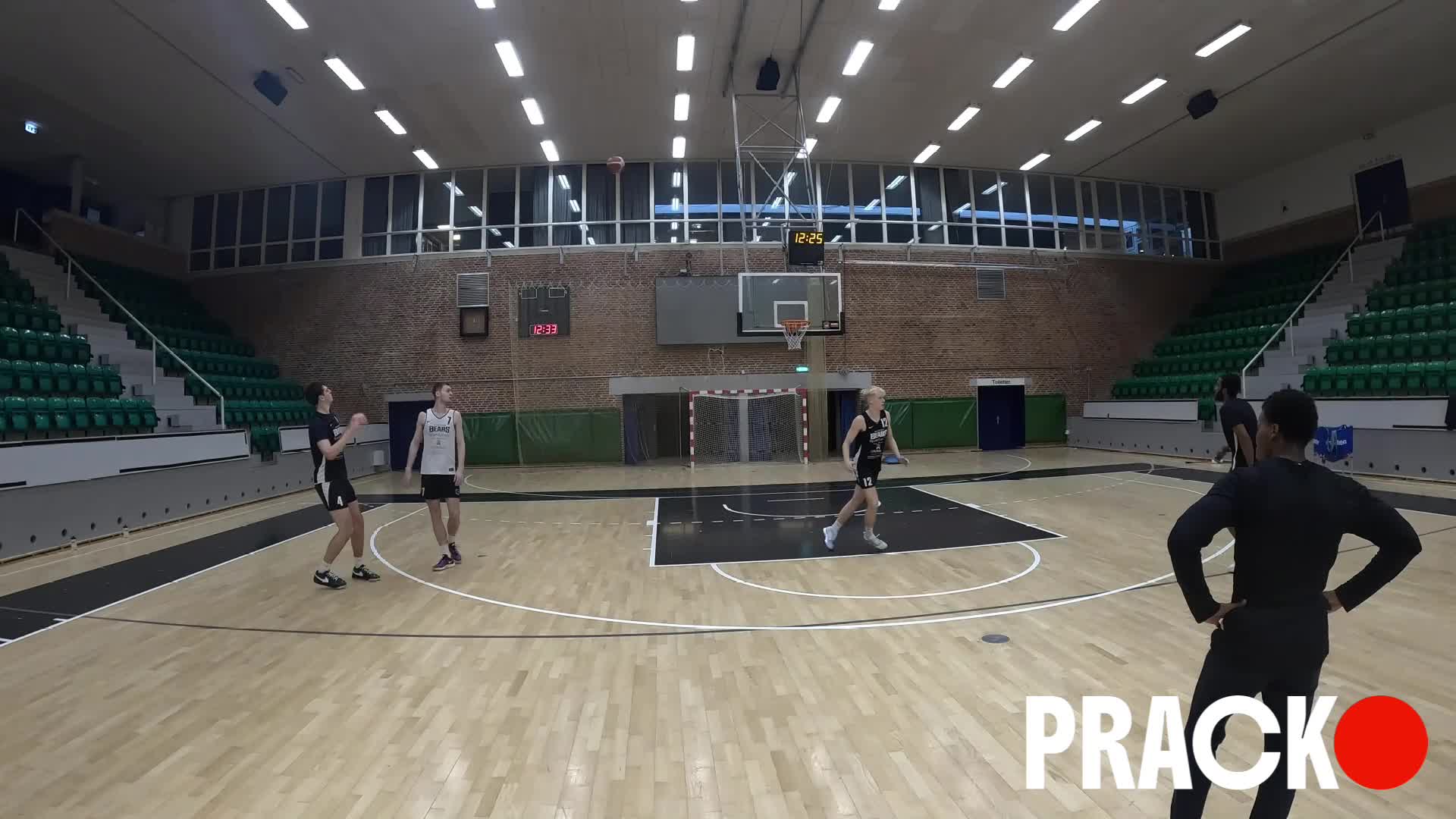 Closeout Reads - Stampede Catch Decision Drill (2v2) thumbnail