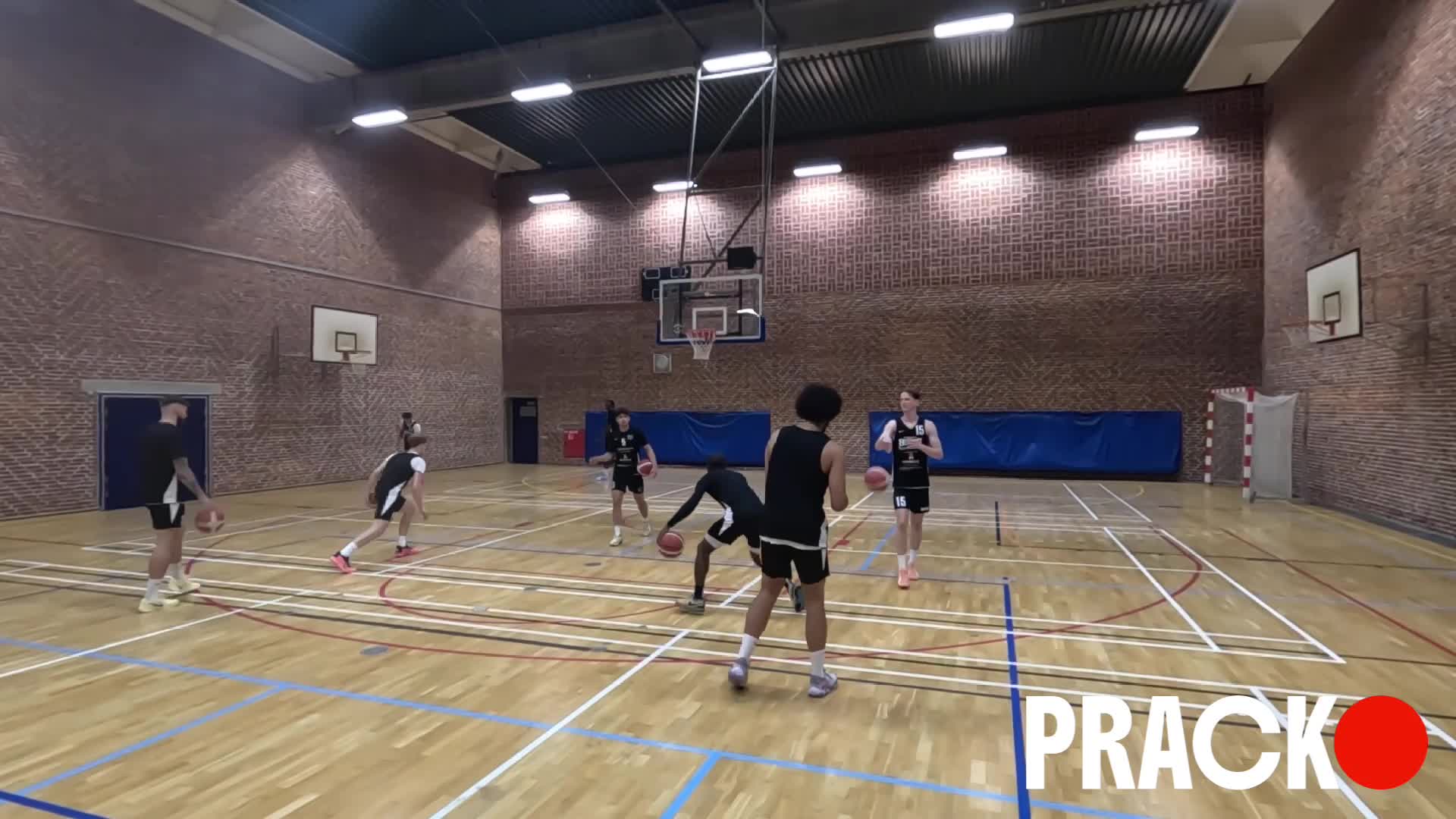 Finishing: elbow dribble race to outside the lane finishes thumbnail